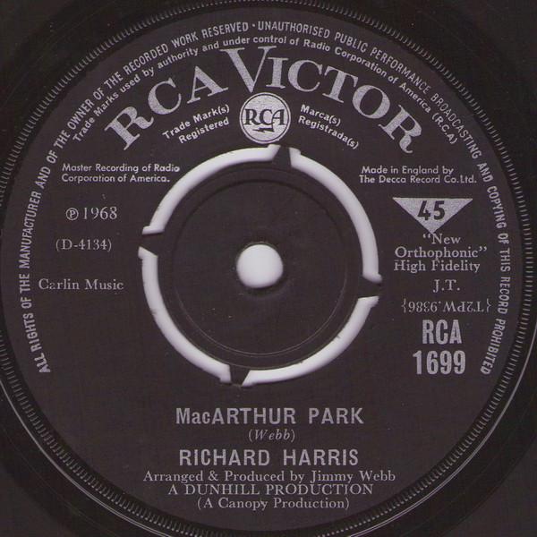 7-дюймовая пластинка РИЧАРД ХАРРИС - Макартур Парк RCA1699 RCA Victor 1968 Великобритания Поп Б/У
