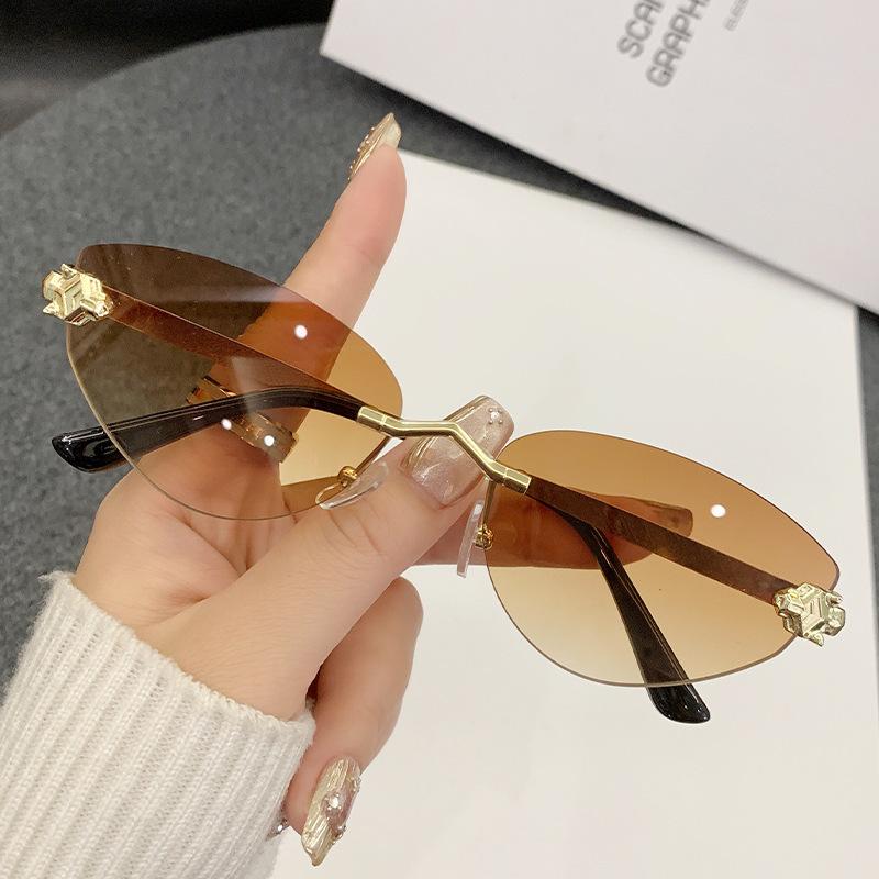 Rimless Cat Eye Metal Sunglasses Men Women Sexy Luxury Brand Designer Sun Glasses Ladies Gradient Lens Eyewear Shades Uv400