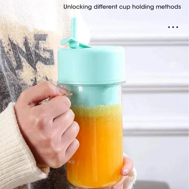 Portable USB Rechargeable Electric Juicer 420ml Ideal for Travel Smoothie Cups with Straw Feature