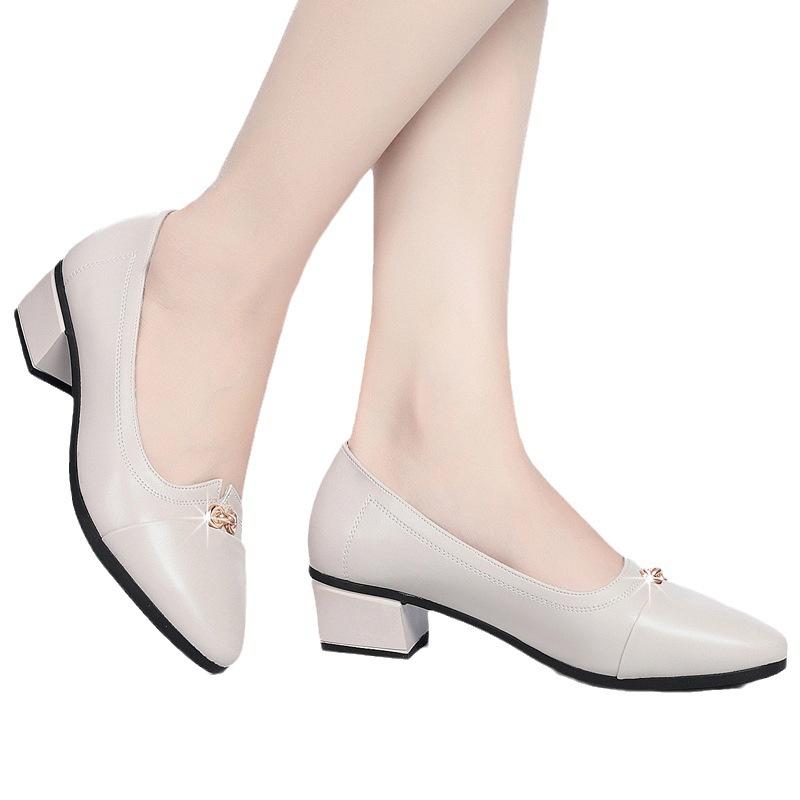 Fashion Spring All-Match Fashion Women Pointed Toe Low-heeled Leather Shoes Solid Slip On Casual Soft Comfort Non-slip Mom Shoes