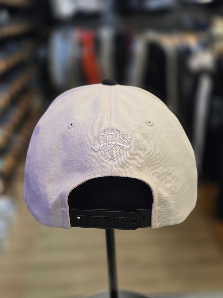 NBA Unisex New York Knicks NYK High Frequency Hard Snapback N245AP641P(00)