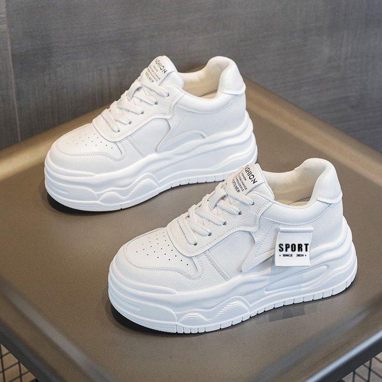 Весенние новые повседневные туфли на толстой подошве с эффектом возвышения, женские повседневные маленькие белые туфли с подошвой Muffin