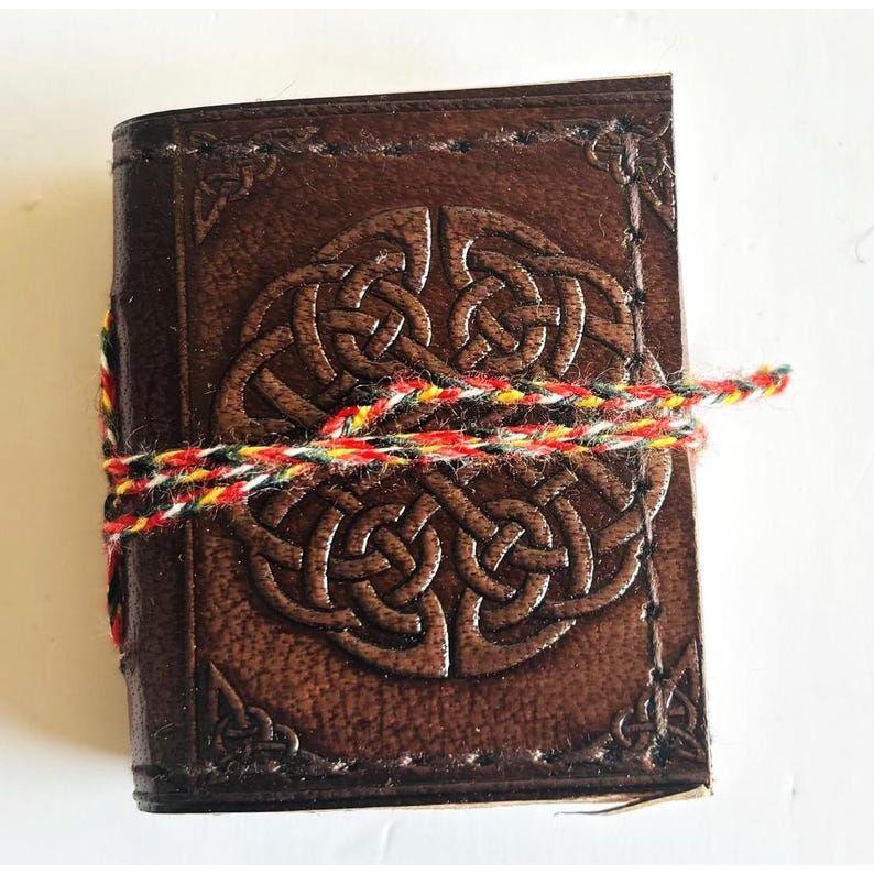 Самый маленький миниатюрный кожаный ежедневник ( Ассорти / Микс )