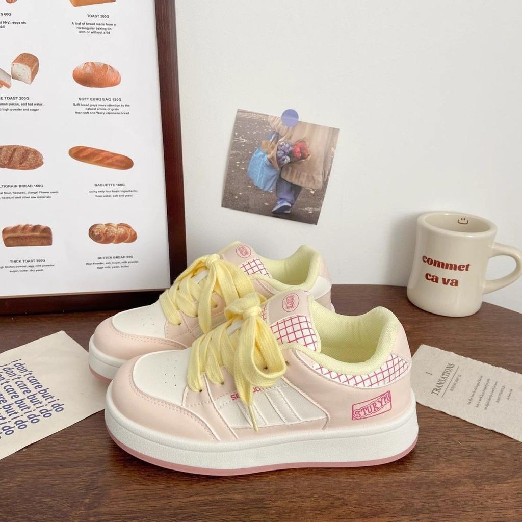 Versatile Platform Student Casual Moral Training Shoes 2025 Spring Dopamine Large Niche Bread Shoes Student Breathable Women's Shoes
