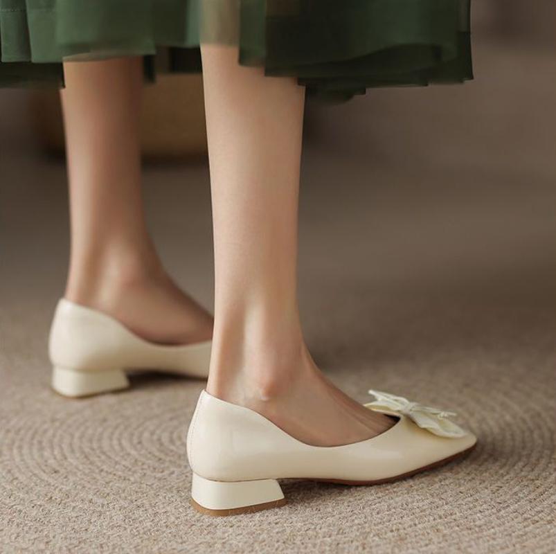 Туфли для женщин 2024 года, толстые каблуки, женская летняя обувь, низкий каблук, элегантный квадратный носок с бантом, красный, скидка, мода 2000 года E