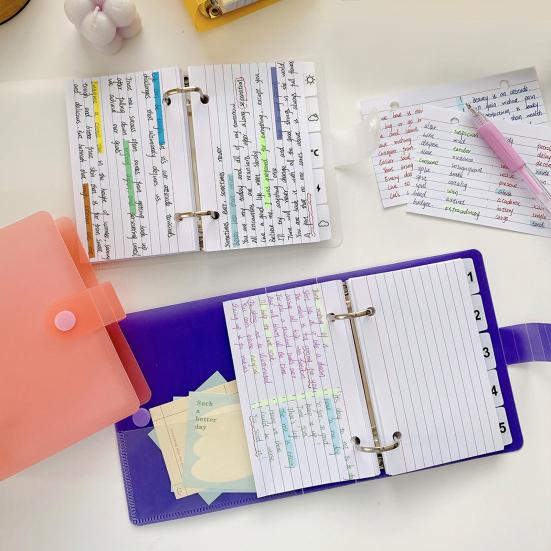 Карточки с подкладкой и держателем для папок с кольцами. Дизайн с предварительно перфорированными отверстиями. Компактный размер. Портативный. Широкая портативность.