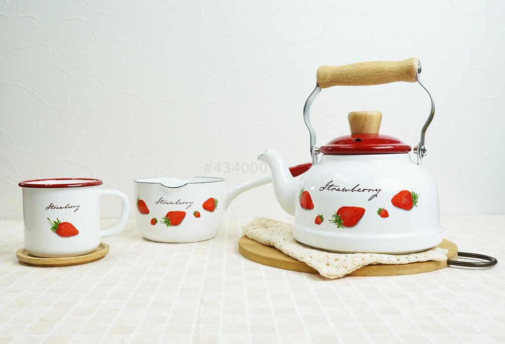 Fuji Enamel Strawberry Kettle 1.6L STB-1.6K