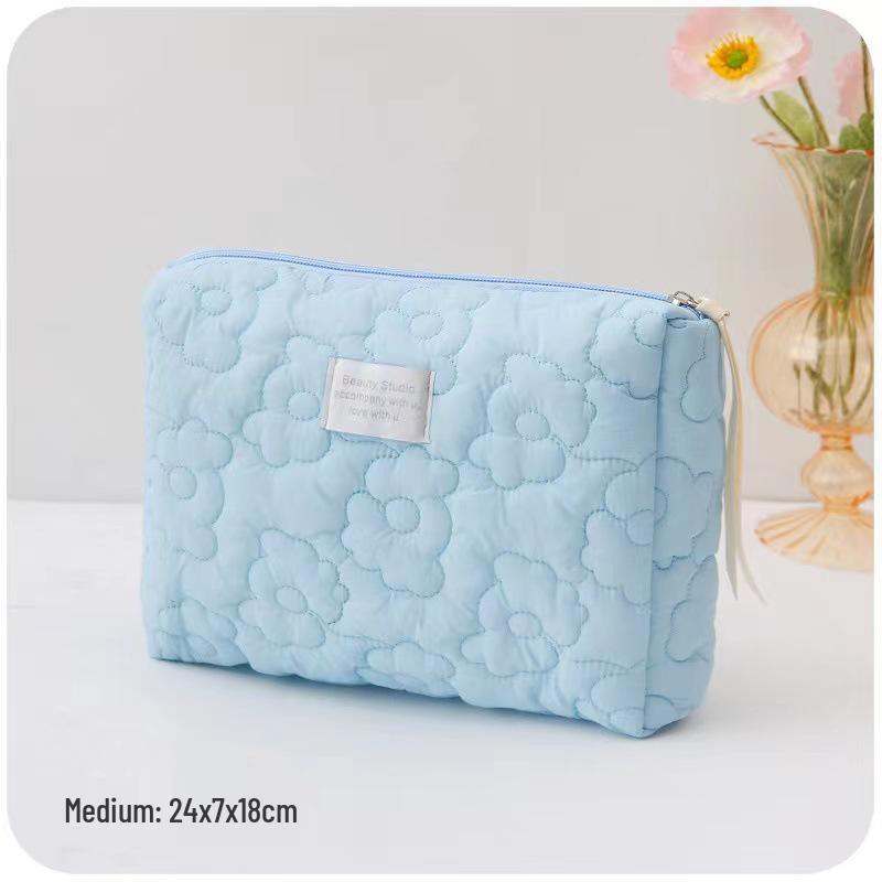 Облачная косметичка: Портативный мягкий дорожный органайзер большой вместимости, с пушистым дизайном, идеально подходит для хранения косметики или карандашей