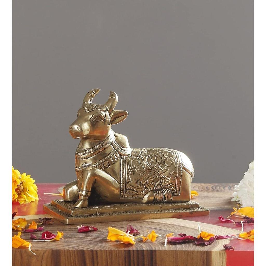 Гравированная в виде лотоса 5-дюймовая латунная статуя коровы Нанди на основании, латунный идол Нанди, статуя Нанди для дома/храма, стандартная, упаковка из 1 шт., Господь Шива, Шива