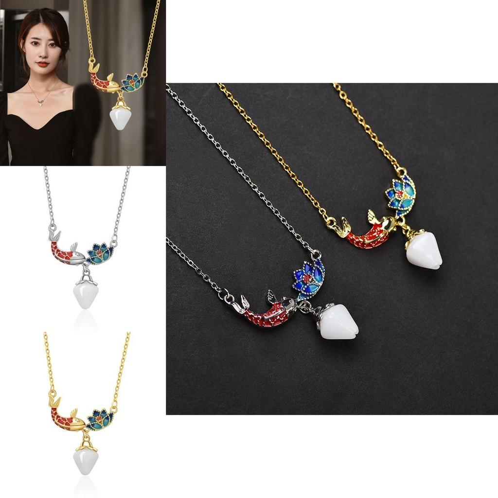 Элегантное ожерелье-подвеска «Кои и лотос» в винтажном китайском стиле с золотой и эмалевой отделкой