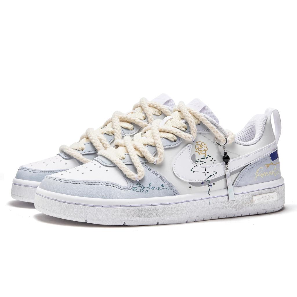 Nike Кроссовки для скейтборда Court Borough 2 Line Of Light And Shadow, Flower Isle, низкие, для девочек, белые с синим BQ5448-100(Team177-)