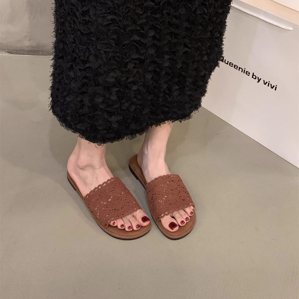 Retro Vacation Wind Beach Shoes One Word Cool Slippers Women's Shoes Wear 2025 New Summer Flat Roman Sandals