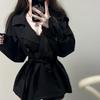 Женский маленький черный двубортный тренч - осенне-зимний стиль с акцентом на талии