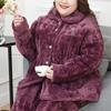 Пижамный костюм из кораллового флиса для полных женщин, зимний костюм из трехслойной стеганой куртки большого размера с бархатным утолщением для дома