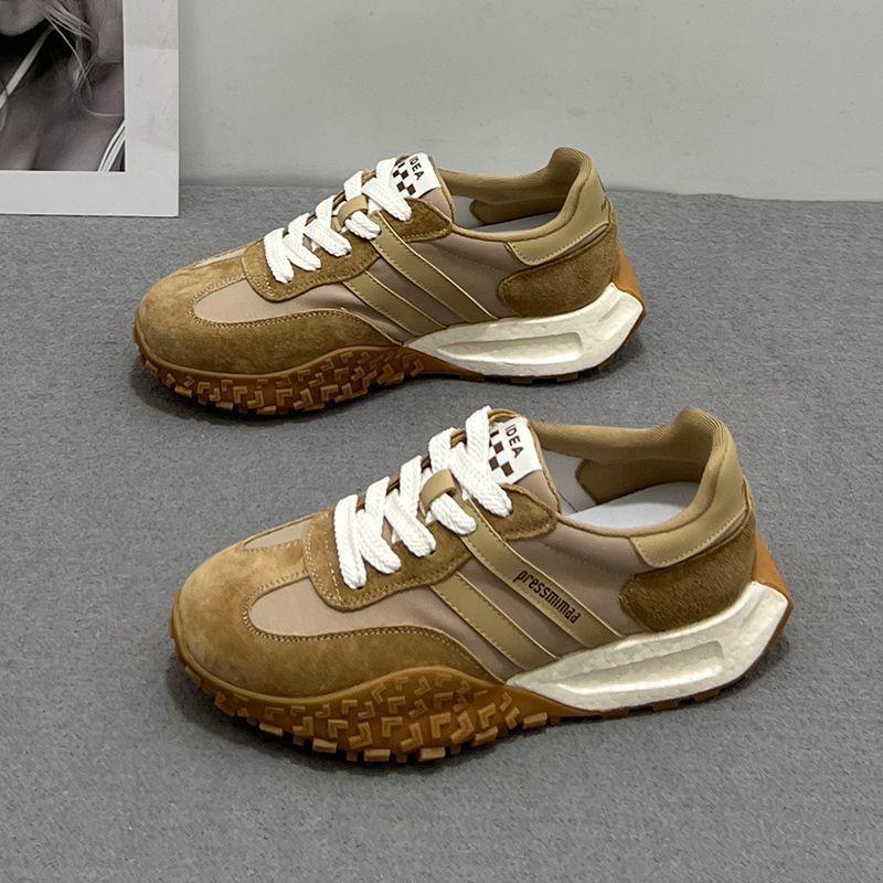 Europäische Dad-Schuhe Damen Herbst neu super angesagte Moral-Trainingsschuhe dicke Sohle die Füße klein zeigend sportliche Freizeitschuhe