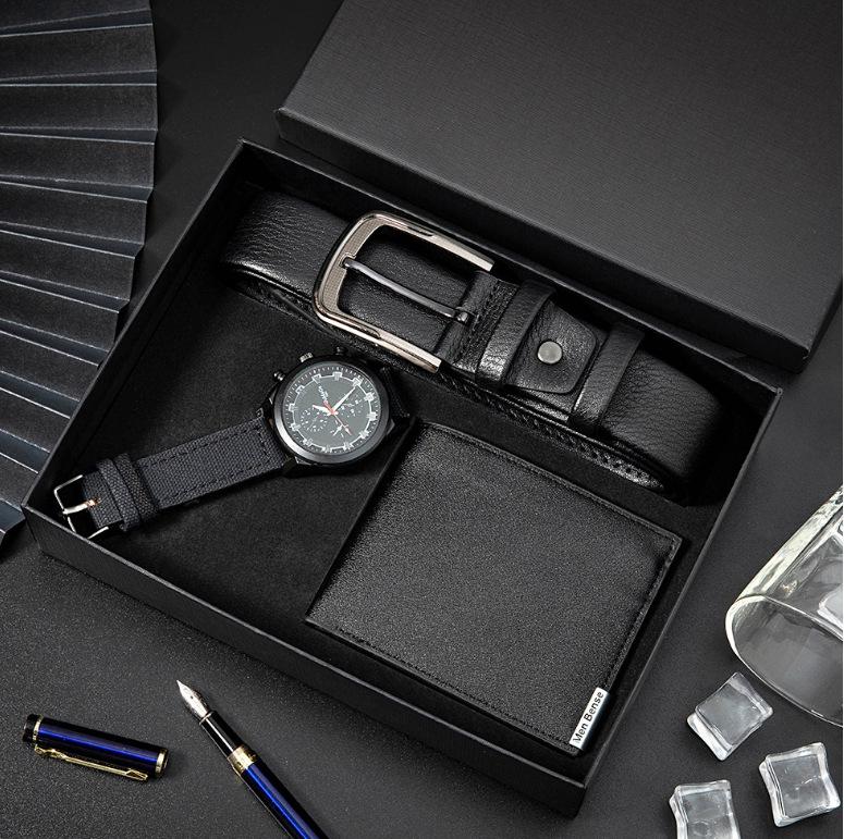 Роскошный подарочный набор: Ремень, Кошелек, Галстук, Кварцевые часы с большим циферблатом (Случайные запонки и галстук)