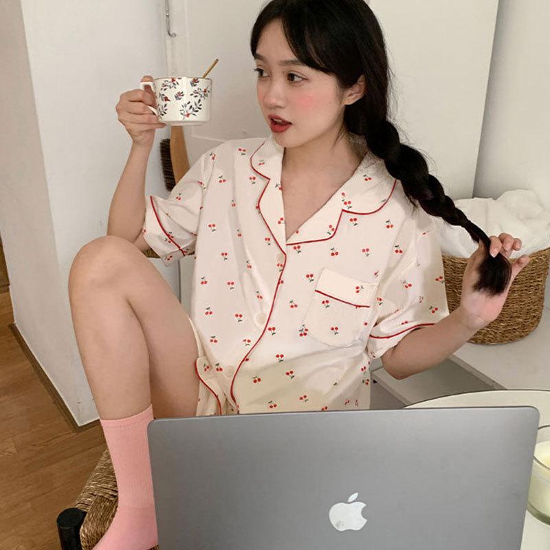 WeChat new short-sleeved pajamas women's summer lapel cute geometric loungewear Japanese and Korean popular shorts set