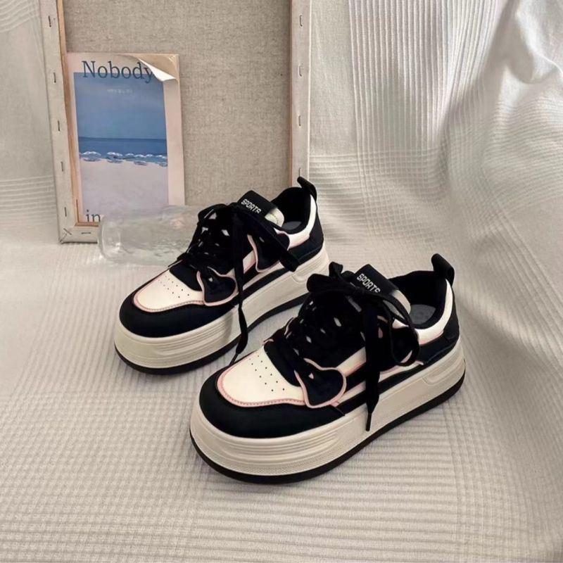 Модная школьная женская студенческая повседневная обувь Осень Шнуровка Платформа Женские кеды для скейтборда Уличная износостойкая обувь Плоские кроссовки Корейский