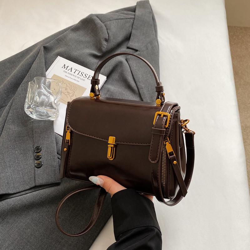 Ielgy Autumn Winter Retro Ladies Messenger Bag All-Match Portable Small Square Bag