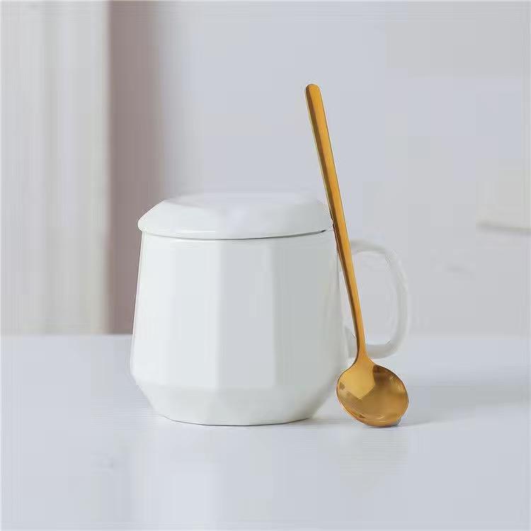 Раскрашенная в скандинавском стиле золотая кружка Кофейная чашка Сплошной цвет Керамическая чашка для воды Кофейная чашка Молочная чашка Чашка для завтрака