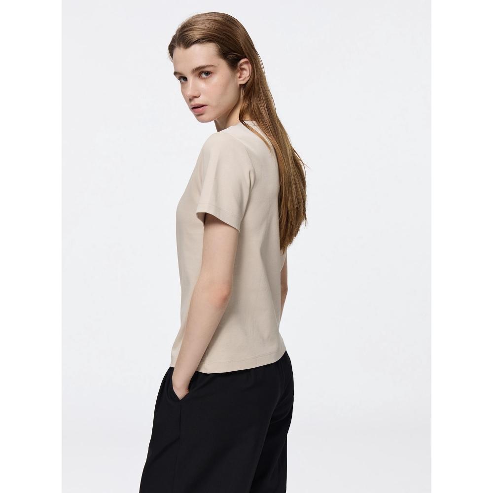 GU by Uniqlo Cotton Smooth V Neck T+ec