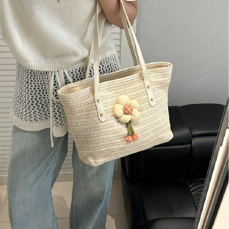 Simple Flower Decoration Large Capacity Women Casual Grass Woven Bag For Everyday Travel