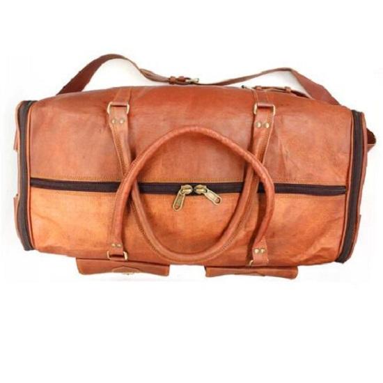 Хорошо сделанная мужская кожаная винтажная спортивная сумка для переноски на выходных в спортзале