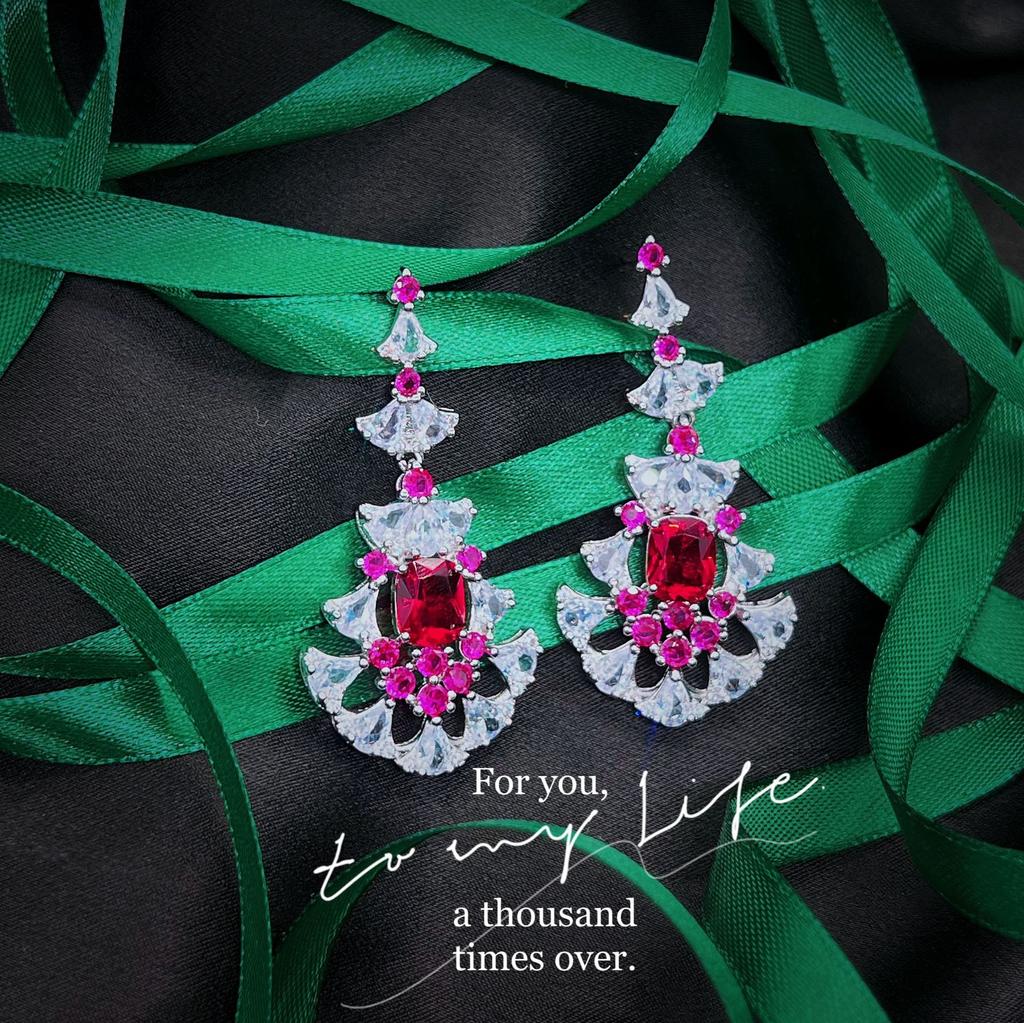 Длинные серьги Fairy Feather, имитация мозамбикского рубина, женские серьги-гвоздики