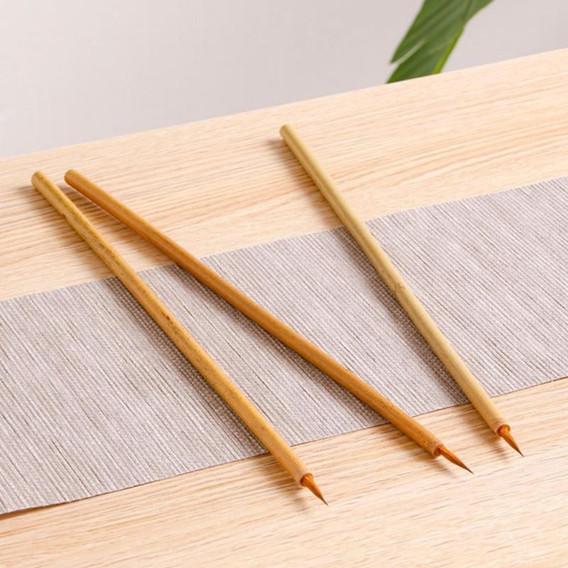 Underglaze Application Brush Detailed Pottery Design Ergonomic Wood Shaft for Ceramic Coloring and Delicate Line Work