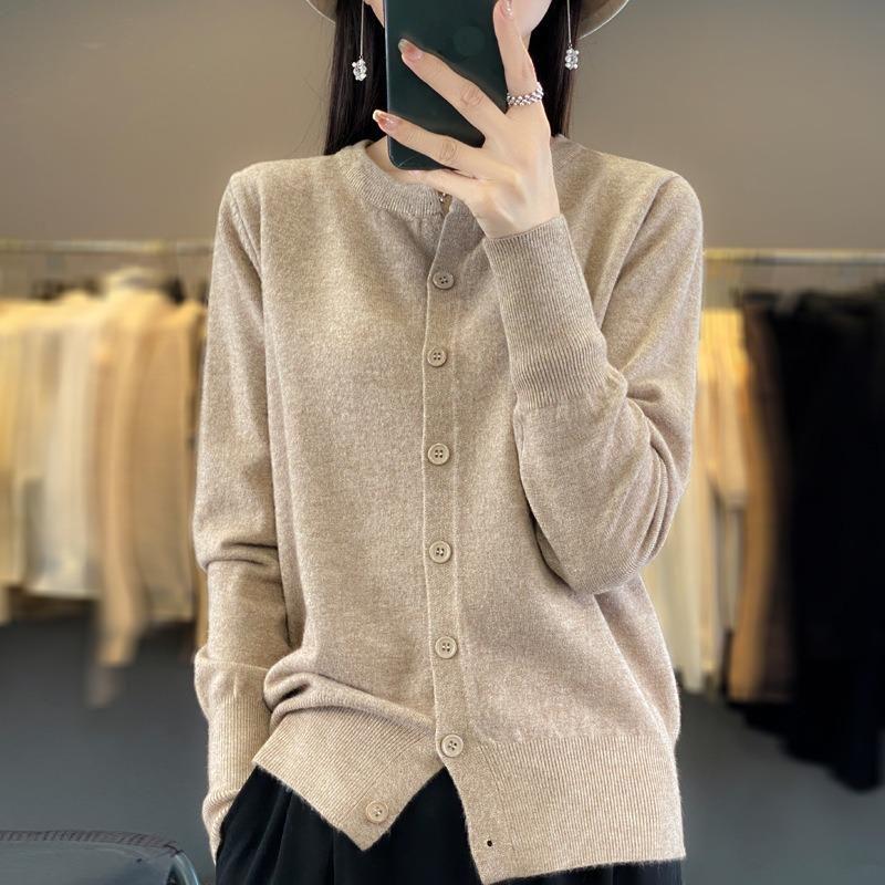 Spring and Autumn Women's Knitwear Long-sleeved Knitted Cardigan Short Jacket Sweater Fashion Temperament Ageing Loose Outerwear Sweater Sweater