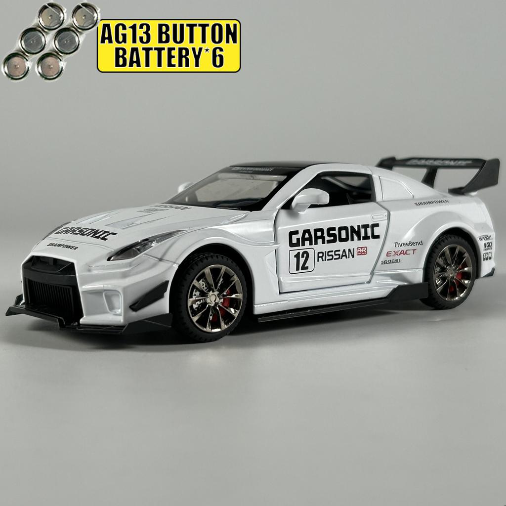 1:32 Nissan GTR CSR2 Alloy Metal Diecast Model Car Home Decoration & Collectibles Hobby Display Ornaments Holiday Present Gifts
