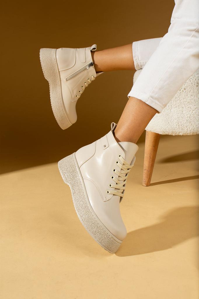 Стильные женские ботинки на удобной подошве на шнуровке 59-901-23Объем