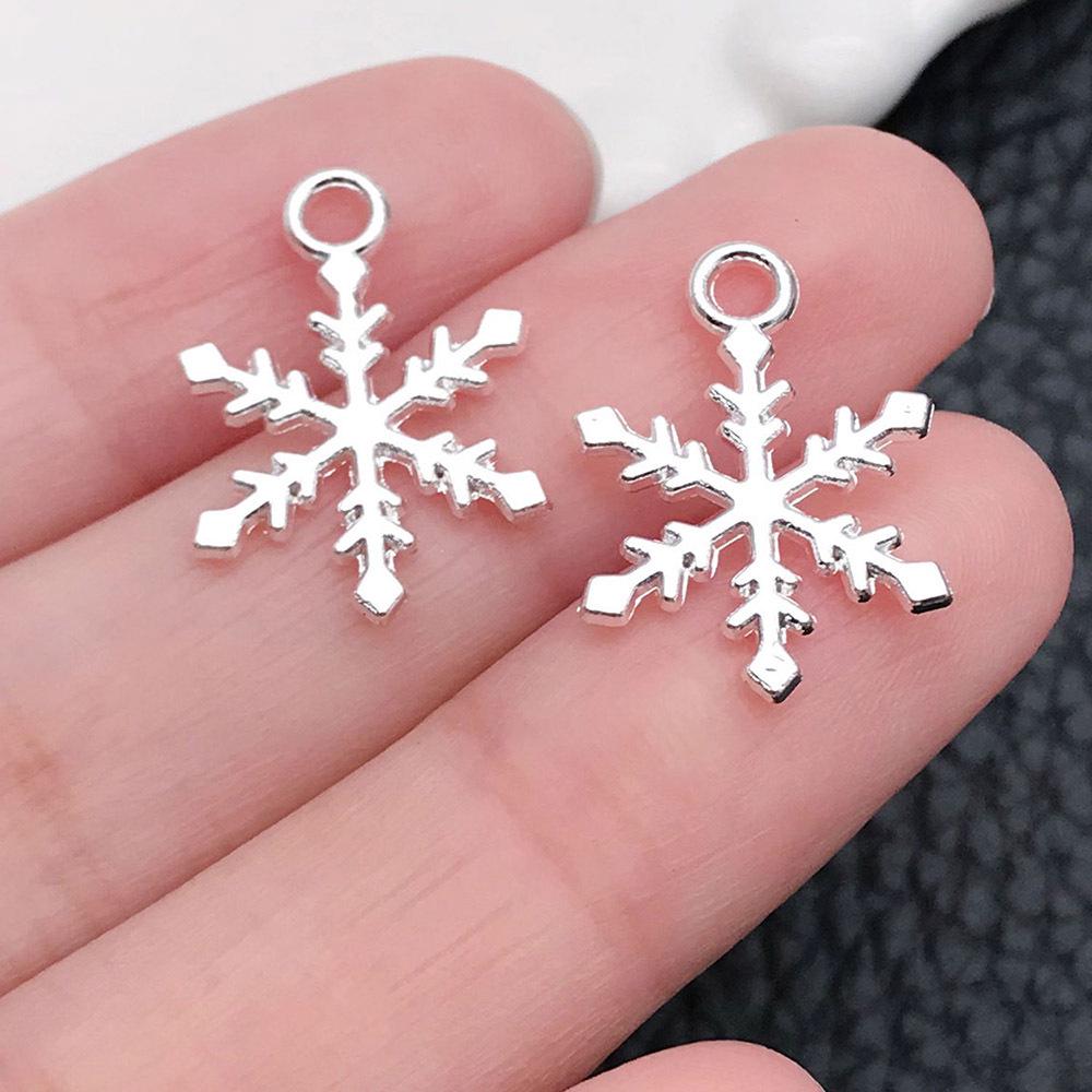 20-Piece Christmas Themed Bracelets: Silver Snowman, Santa Claus, Snowflake Pendants & Beads