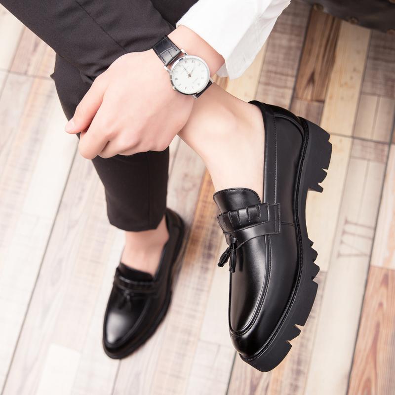 Модные мужские туфли для отдыха на толстой подошве, удобные уличные мужские мокасины, мужская повседневная обувь в британском стиле, дизайнерская обувь для мужчин, новые модели