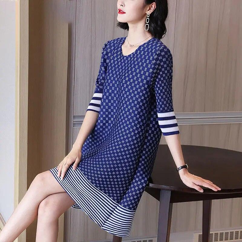 Dress For Women Pleated Fashion Large Size Women's Dress Female Small Child Loose A Word Skirt Print Summer V Neck Dress