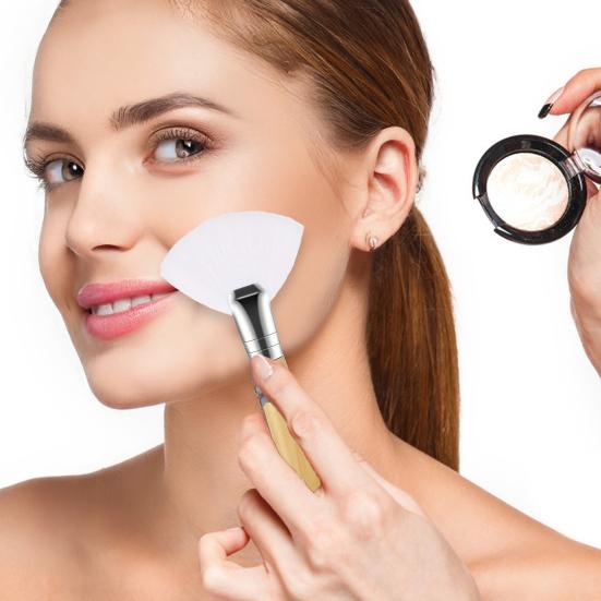 4 шт. Кисть-веер для лица, деревянная ручка, женская кисть для макияжа, мягкая пушистая щетина, кисти для нанесения масок для лица, кисти-аппликаторы для глины