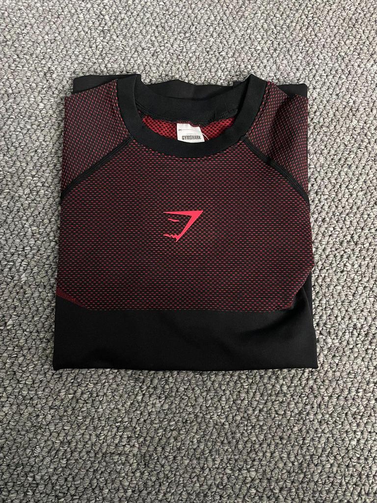 Тонкая фитнес-футболка Shark Onyx Seamless Slimming 5.0