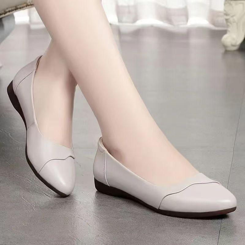 2025 осень одинарная обувь мягкая подошва мягкая поверхность плоская подошва одинарная обувь для среднего возраста кожаная обувь большой размер женская обувь тонкая нескользящая не может упасть