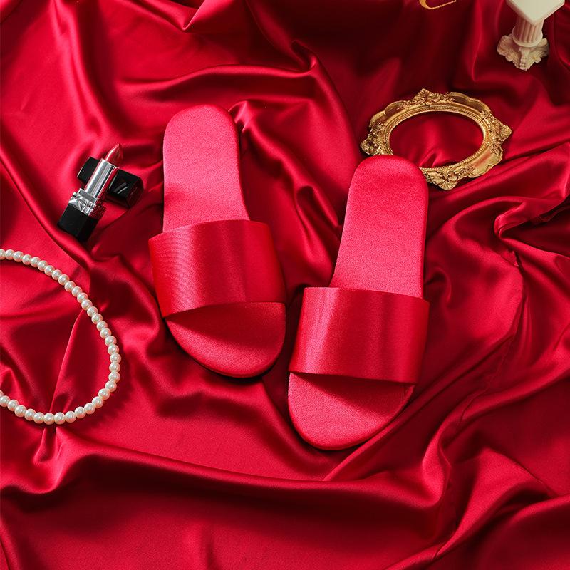 Новые свадебные тапочки для подружки невесты с вышивкой, свадебные шелковые красные тапочки, свадебный утренний халат невесты в сочетании с женской обувью