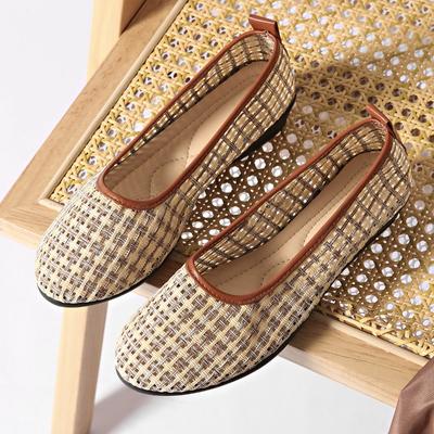 Модная старая пекинская тканевая обувь, дышащая сетчатая обувь, женские легкие туфли на мягкой подошве для мам, с мелким вырезом, универсальная повседневная обувь