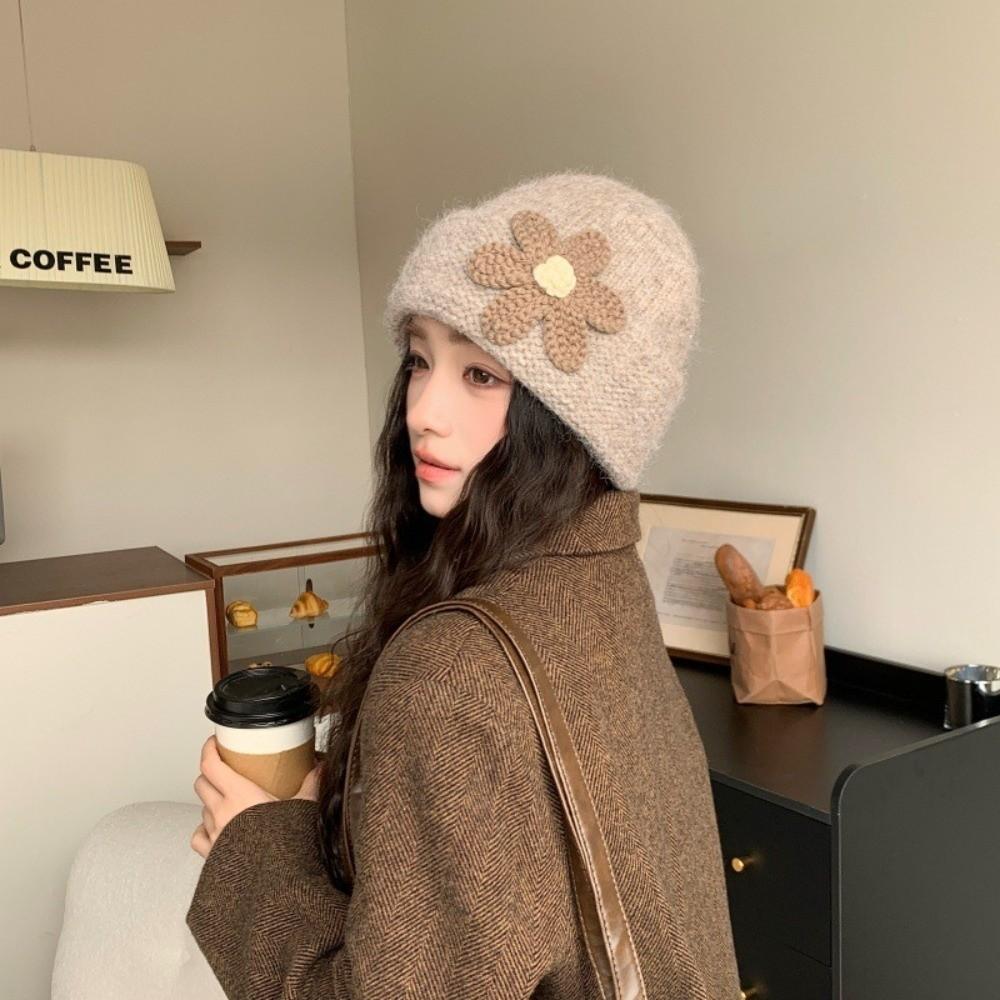 Thick 3D Floral Knitted Beanie Hat Polyester Ear Protection Earflap Hat Girls
