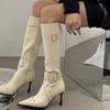 Модные женские ботфорты осенние новые остроносые ботинки с заклепками, ремешком с пряжкой, на высоком каблуке, облегающие, с боковой молнией