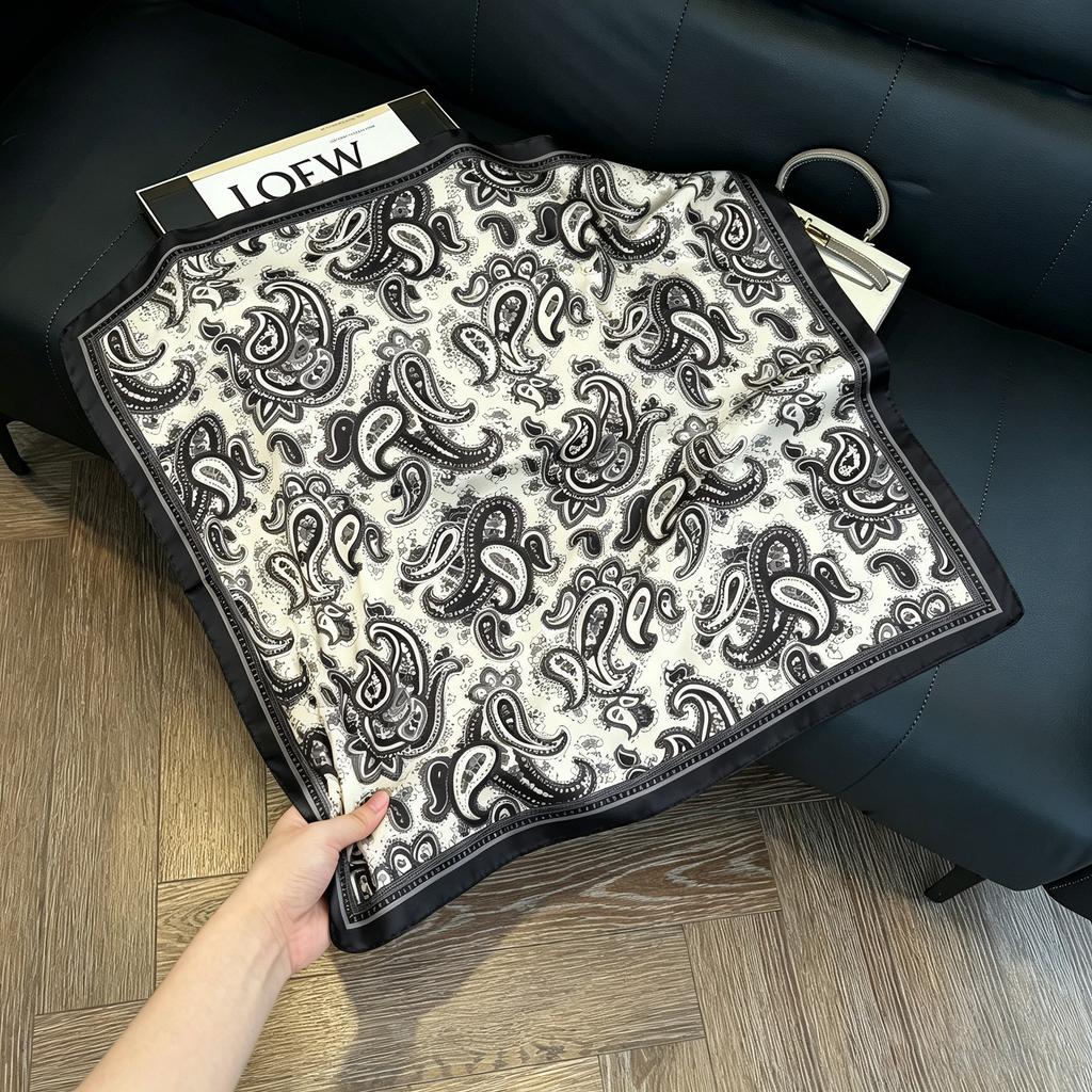 ins trendy small square scarf women's small scarf neck protection scarf decoration spring and autumn versatile thin silk scarf summer 71x71