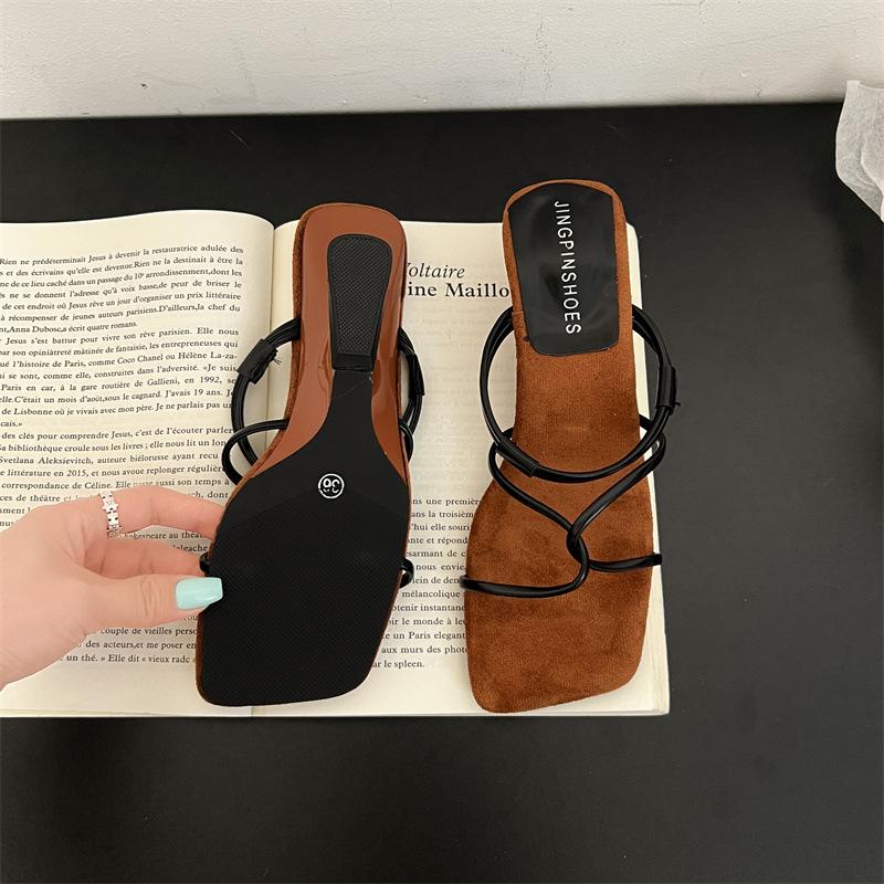 Broken Heel Niche Thin Belt Cool Slippers Fairy Shoes 2025 New Summer Wear High Heels Sandals