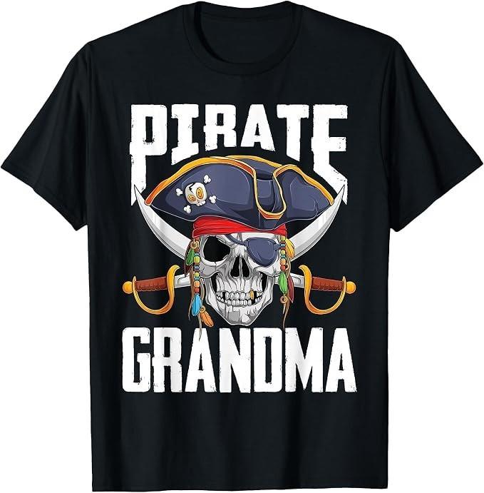 Family Skull Pirate Grandma Jolly Roger Crossbones Flag T-Shirt