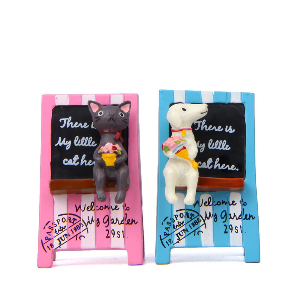 Creative Billboard Letter Holding Flower Cat And Dog Scene Ornament Model