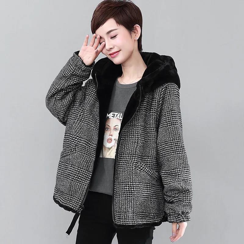 Осенне-зимнее пальто, новый продукт, бархатная двухсторонняя стеганая куртка с имитацией кролика, женская короткая свободная толстая верхняя одежда с капюшоном