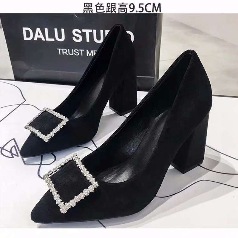 Туфли студентка корейская версия 2025 весна и осень новые легкие универсальные черные рабочие туфли пряжка толстый каблук высокие каблуки женские