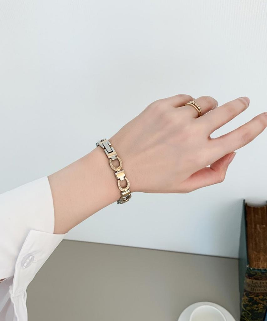 Sabona London 226 Gold Horseshoe Duet Bracelet