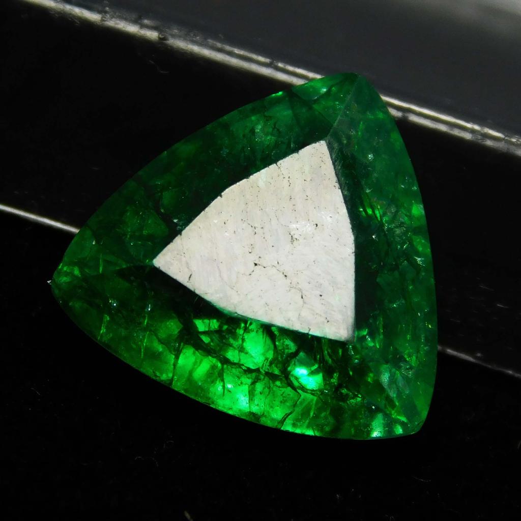 Natural Green Emerald Loose Gemstone 7 ct Trillion Cut Colombian for Jewelry Making and Crafts